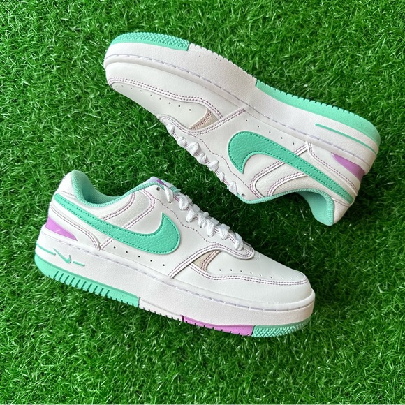 ✨New Nike Gamma Force White / Emerald Rise - Picture 2 of 8